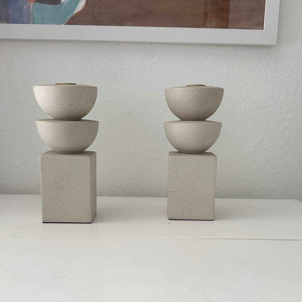 Modern Beige Sculpture Candle Holders